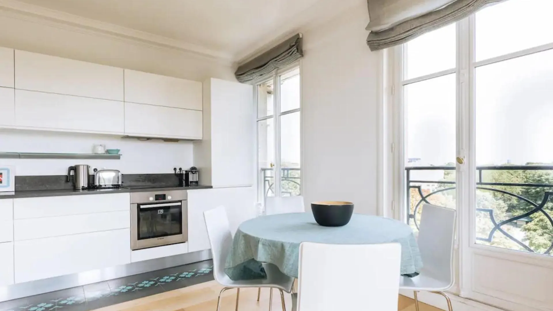 Central&Spacious 2Bd Apart For 4 In Champs Elysees Paris